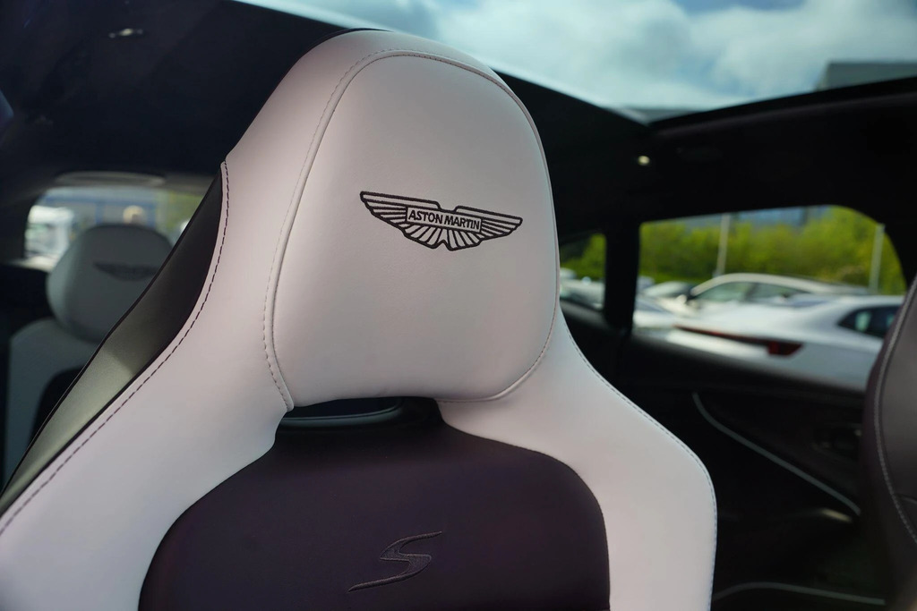 Aston Martin DBX V8 Dbx S Touchtronic YK26KVP Green #13