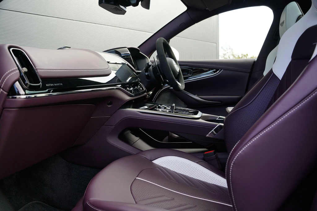 Aston Martin DBX V8 Dbx S Touchtronic YK26KVP Green #23