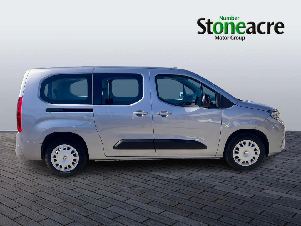 Vauxhall Combo-e Life 52Kwh Design XL Mpv WD74NZB #6