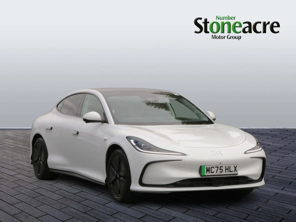 MG IM5 75Kwh Standard Range Saloon MC75HLX