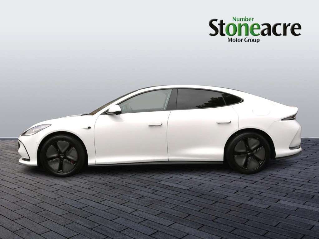 MG IM5 75Kwh Standard Range Saloon MC75HLX #6