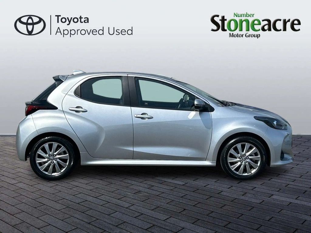 Toyota Yaris 1.5 Hybrid Icon ND72ODY  #2