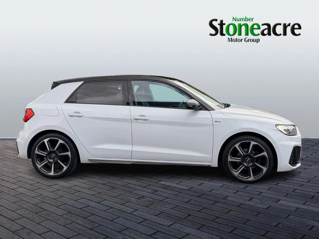 Audi A1 1.0 Tfsi 30 Black Edition Sportback NL72PZH #2