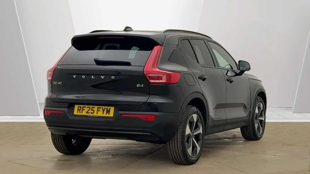Volvo XC40 2.0 B4p Plus Dark RF25FYM #3
