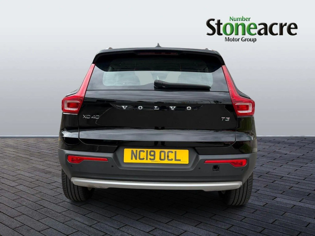 Volvo XC40 1.5 T3 163 Momentum NC19OCL #4
