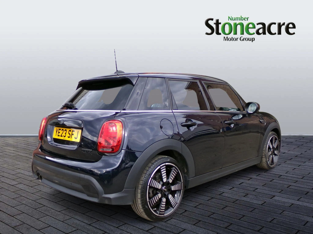 Mini Hatch 1.5 Cooper Exclusive Steptronic Euro 6 Ss YE23SFJ  #3