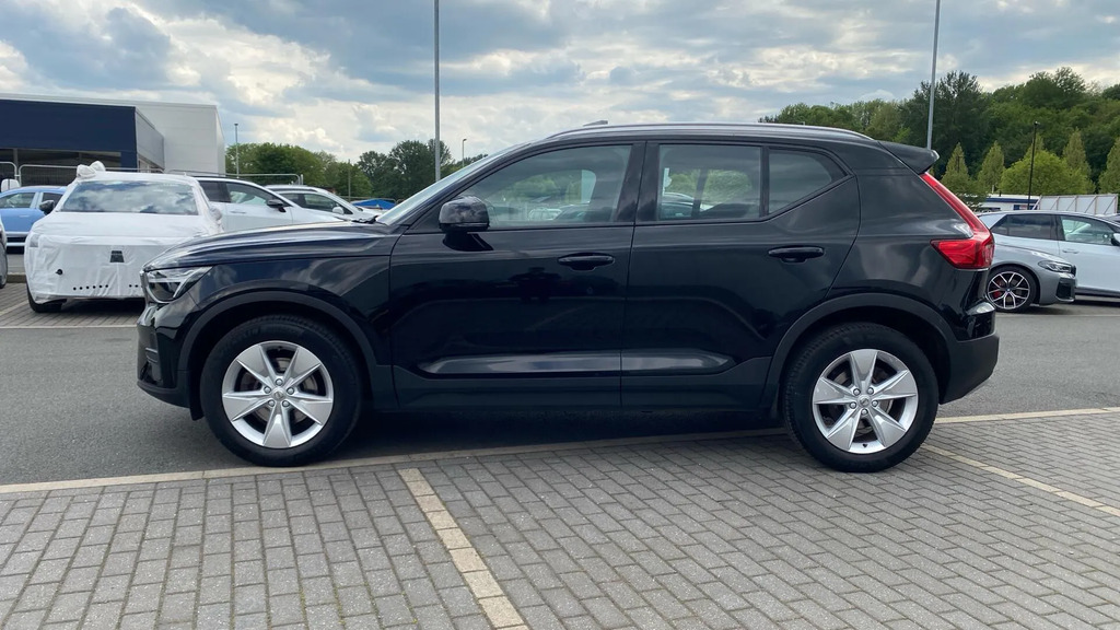 Volvo XC40 Core B3 163 Hp Black #5