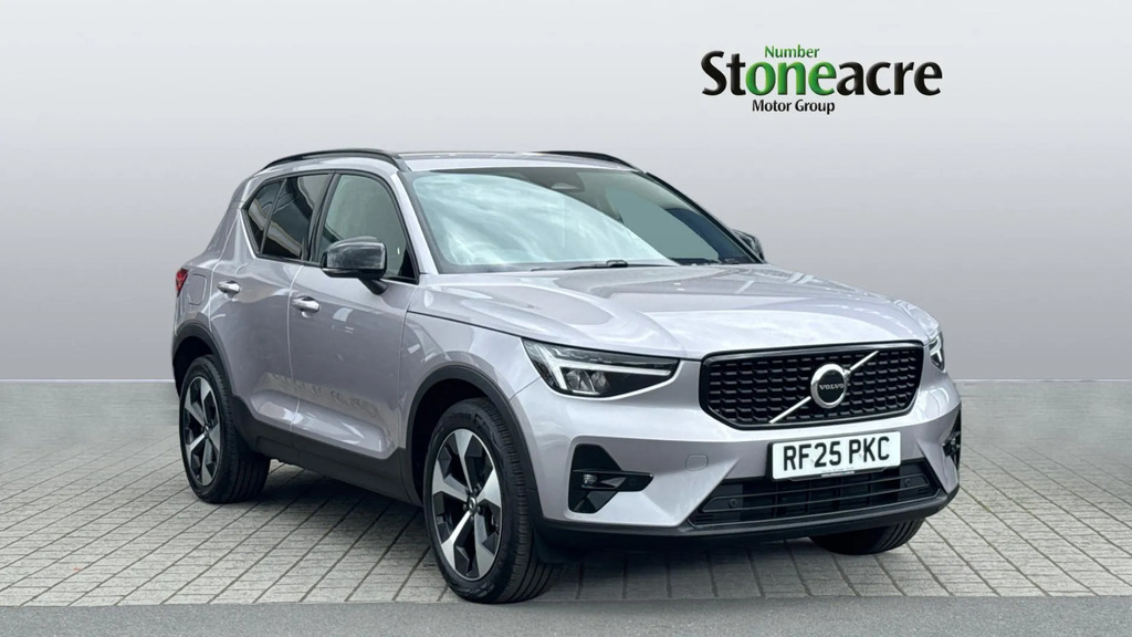 Volvo XC40 2.0 B4p Plus Dark 