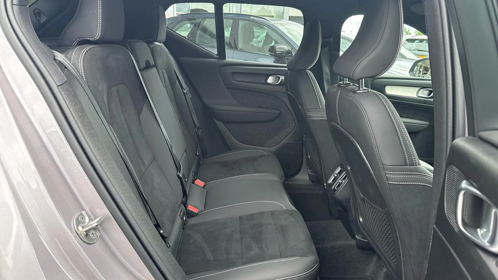 Volvo XC40 2.0 B4p Plus Dark RF25PKC  #6