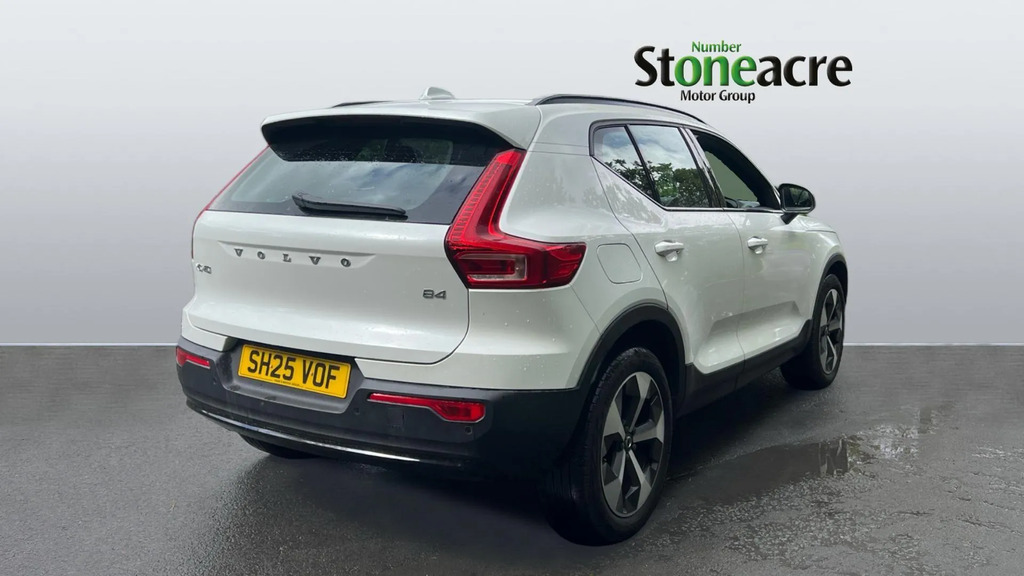 Volvo XC40 2.0 B4p Plus Dark SH25VOF #2