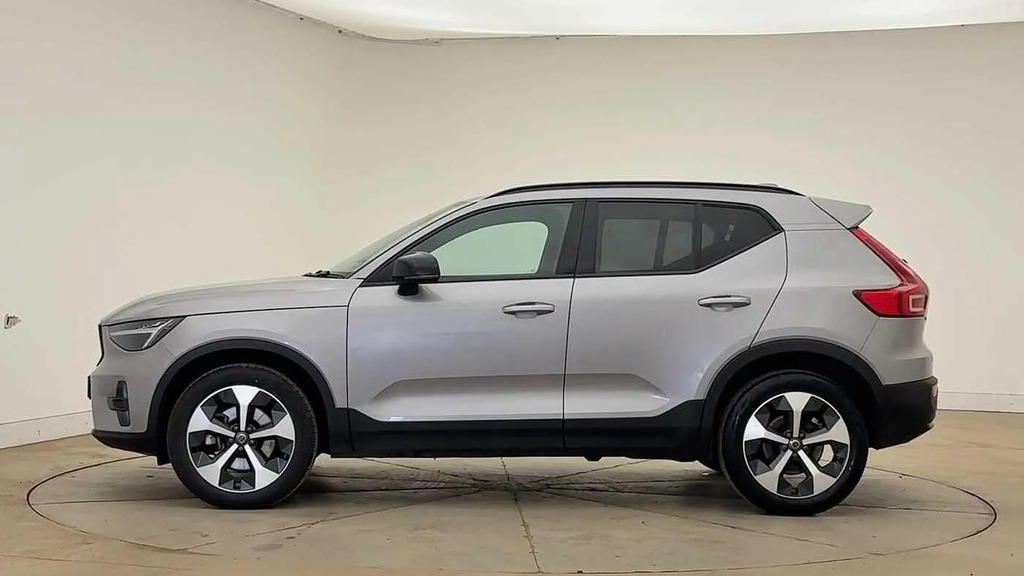 Volvo XC40 2.0 B3p Plus Dark RV75MMJ #6