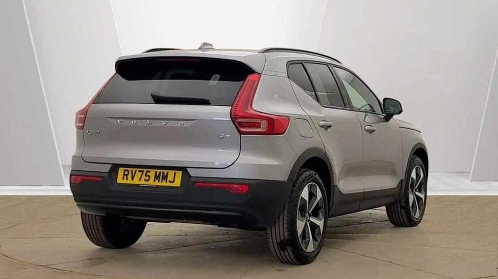 Volvo XC40 2.0 B3p Plus Dark RV75MMJ #3