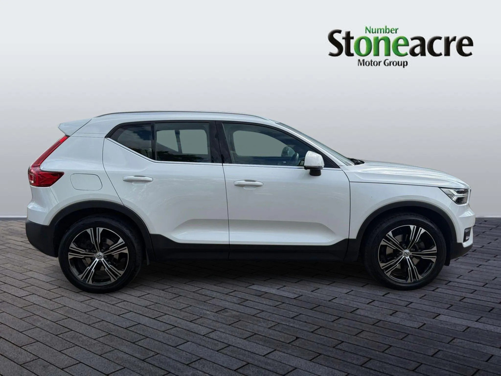 Volvo XC40 2.0 B4p Inscription Pro YP70FSX #2
