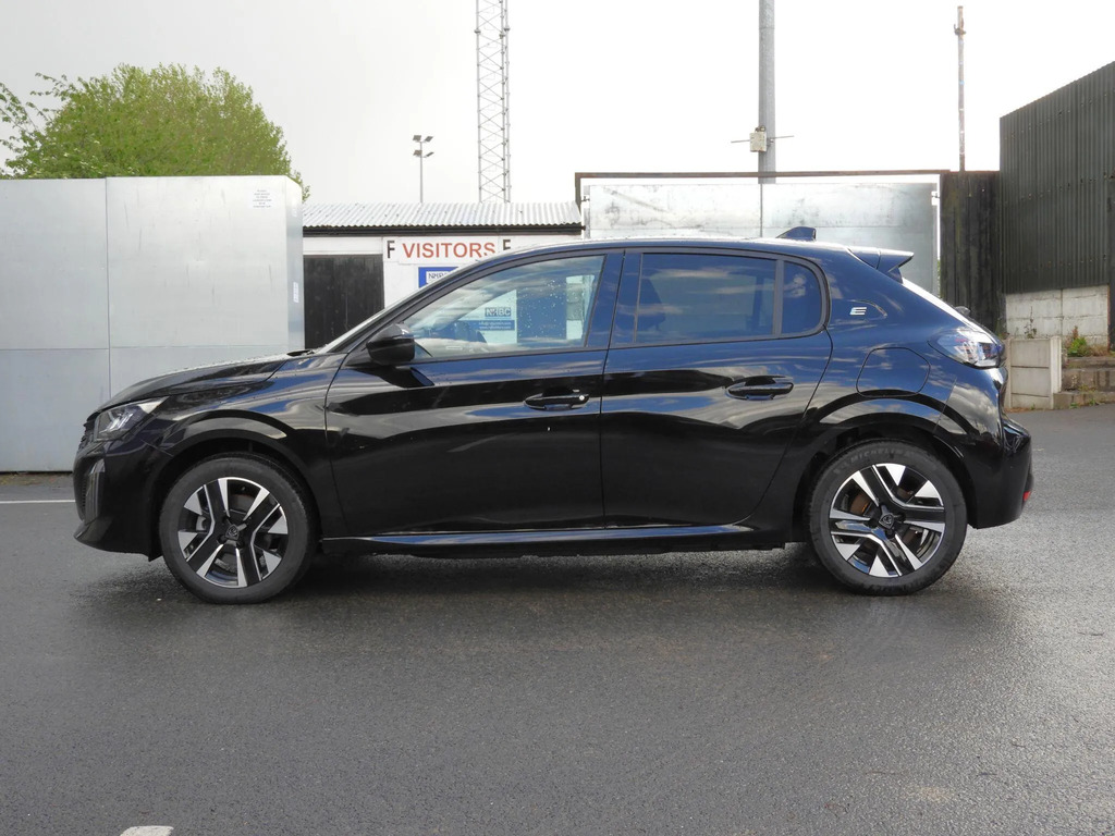 Peugeot e-208 50Kwh Allure AK26FSN #6