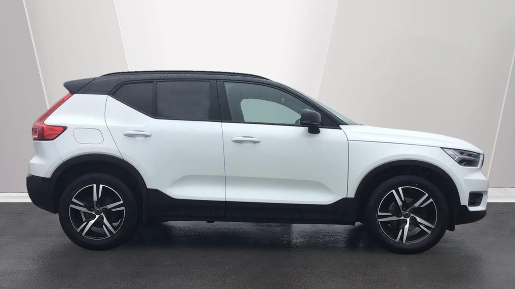 Volvo XC40 R-design T3 163 Hp FX71MWL  #3