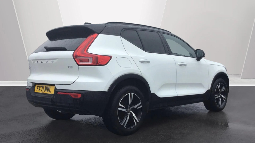 Volvo XC40 R-design T3 163 Hp FX71MWL  #2