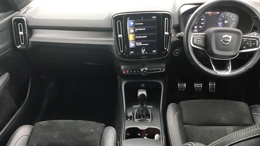 Volvo XC40 R-design T3 163 Hp FX71MWL  #5