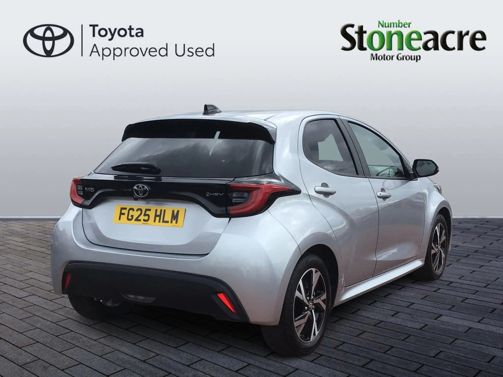 Toyota Yaris 1.5 Hybrid Design FG25HLM  #2