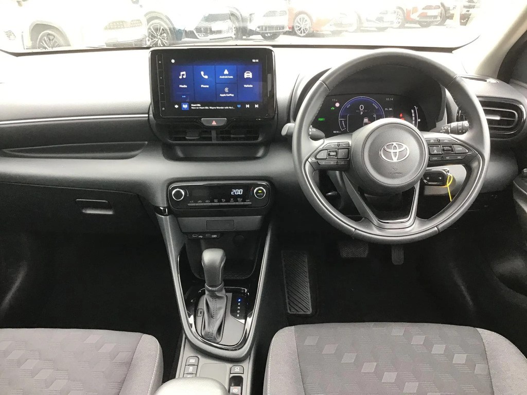 Toyota Yaris 1.5 Hybrid Design FG25HLM  #6