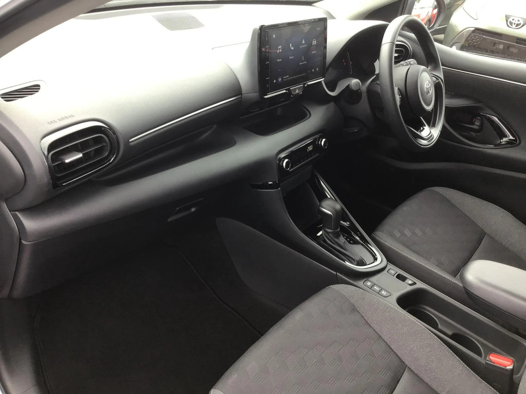 Toyota Yaris 1.5 Hybrid Design FG25HLM  #5