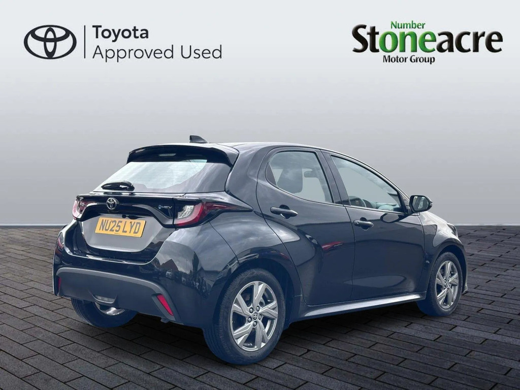 Toyota Yaris 1.5 Hybrid Icon NU25LYD #2