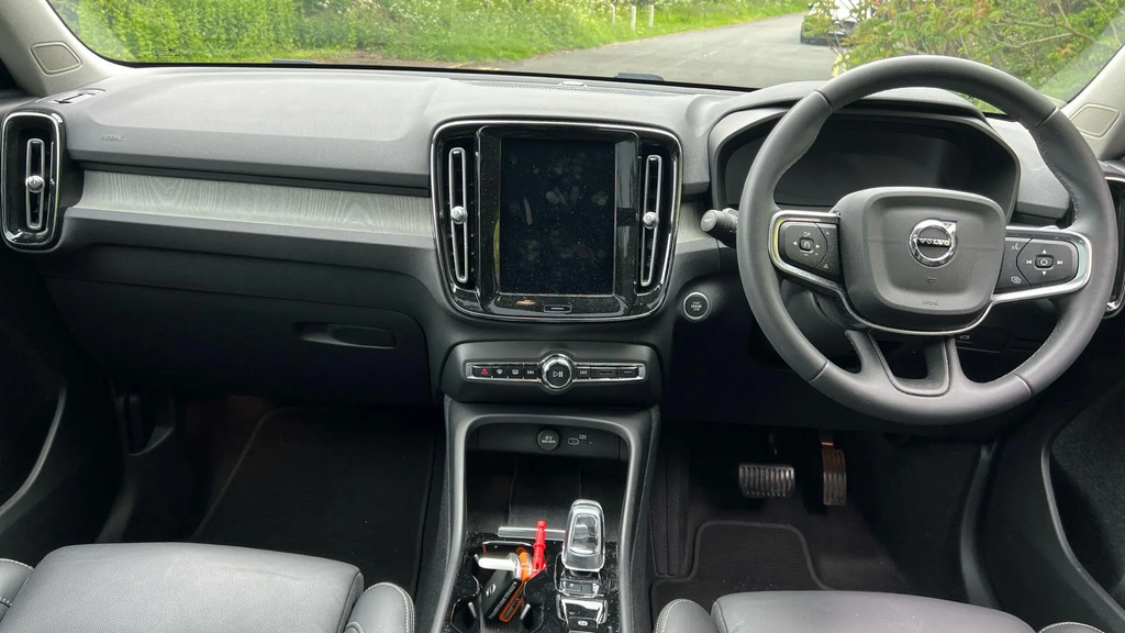 Volvo XC40 2.0 B4p Ultimate Dark YA23CNZ #5