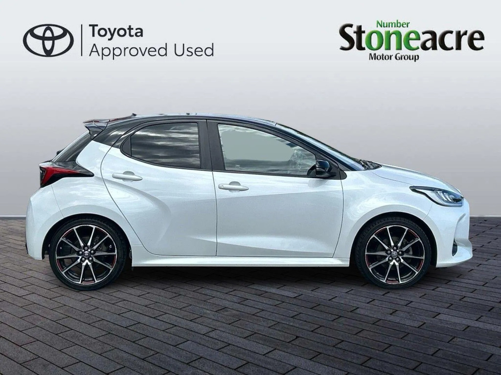 Toyota Yaris 1.5 Hybrid Gr Sport FV23MDF #2