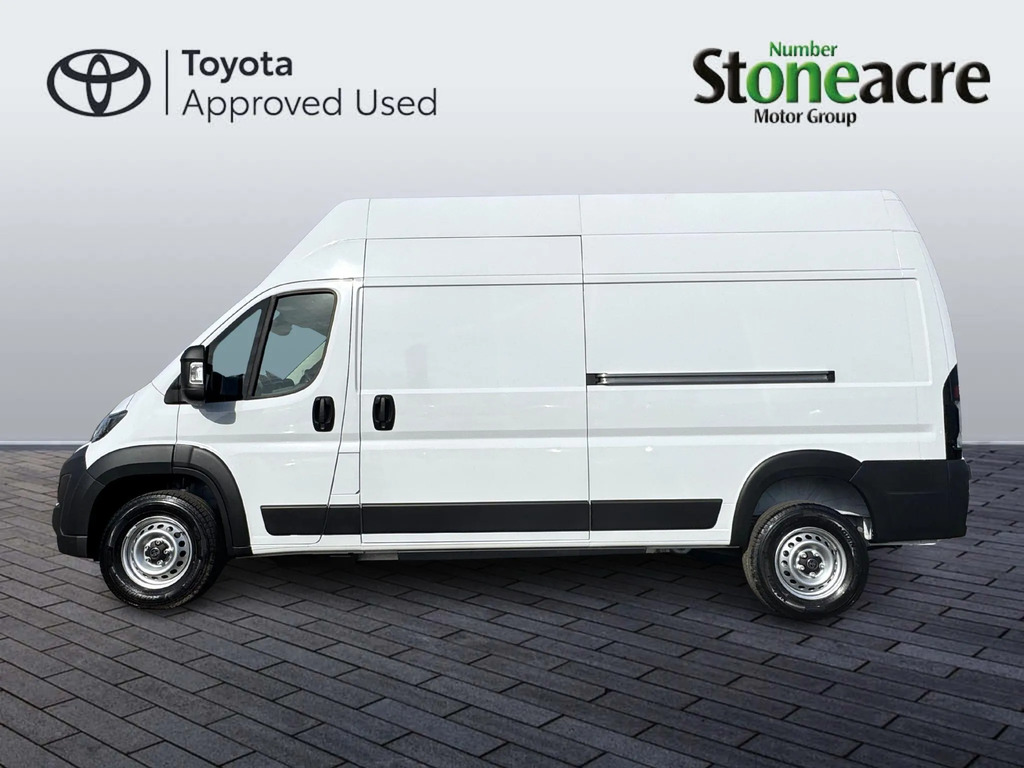 Toyota PROACE 42 110Kwh Icon Long Panel Van L3 H3 NV26EKC #3
