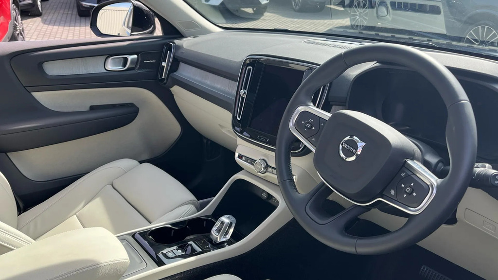 Volvo XC40 2.0 B4 Mhev Ultra Bright Dct Euro 6 Ss OY75LHX  #4