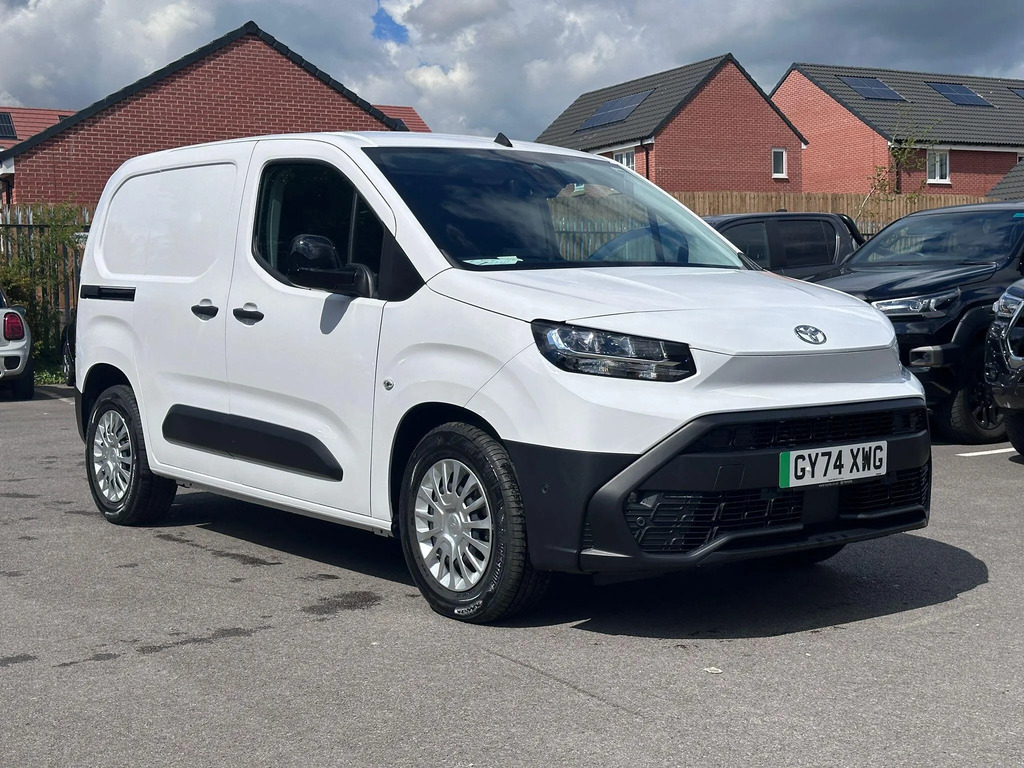 Toyota Proace City 50Kwh Icon Short Panel Van Swb 
