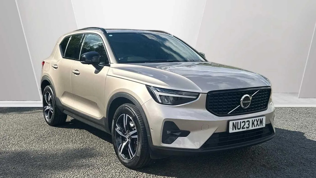 Volvo XC40 2.0 B3p Plus Dark 