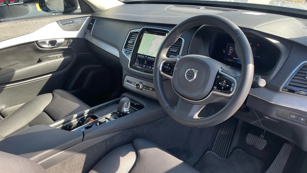 Volvo XC90 Plus Dark T8 455 Hp V333PJR #4