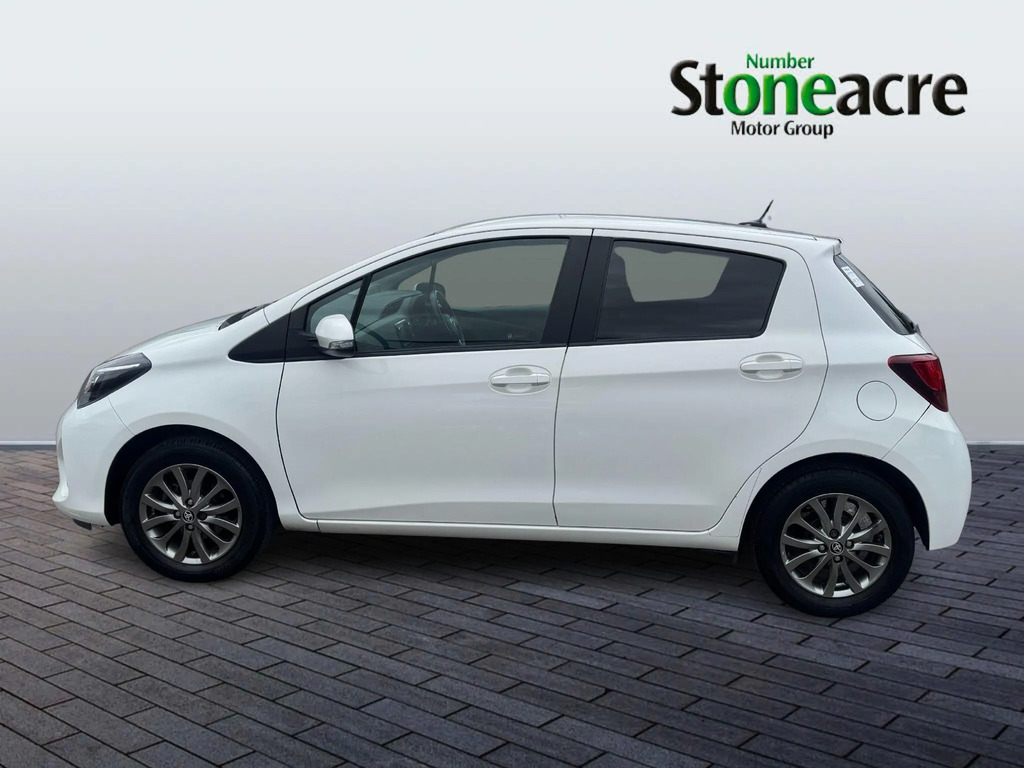 Toyota Yaris 1.33 Dual Vvt-i Icon Hatchback SL16WHK White #6