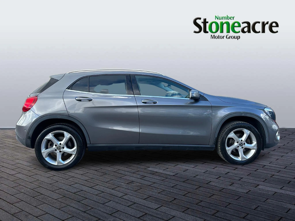 Mercedes-Benz GLA Class 2.1 Gla220d Sport Executive 7G-dct 4Matic Euro 6 NX68OSW #2