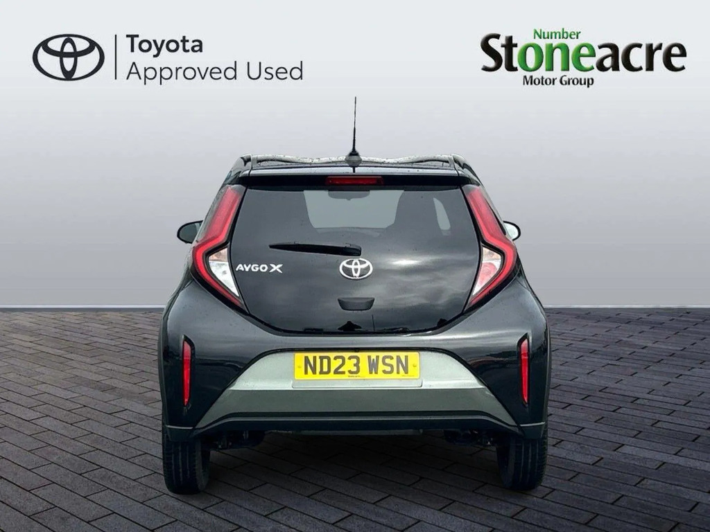 Toyota Aygo X 1.0 Vvt-i Edge ND23WSN #4