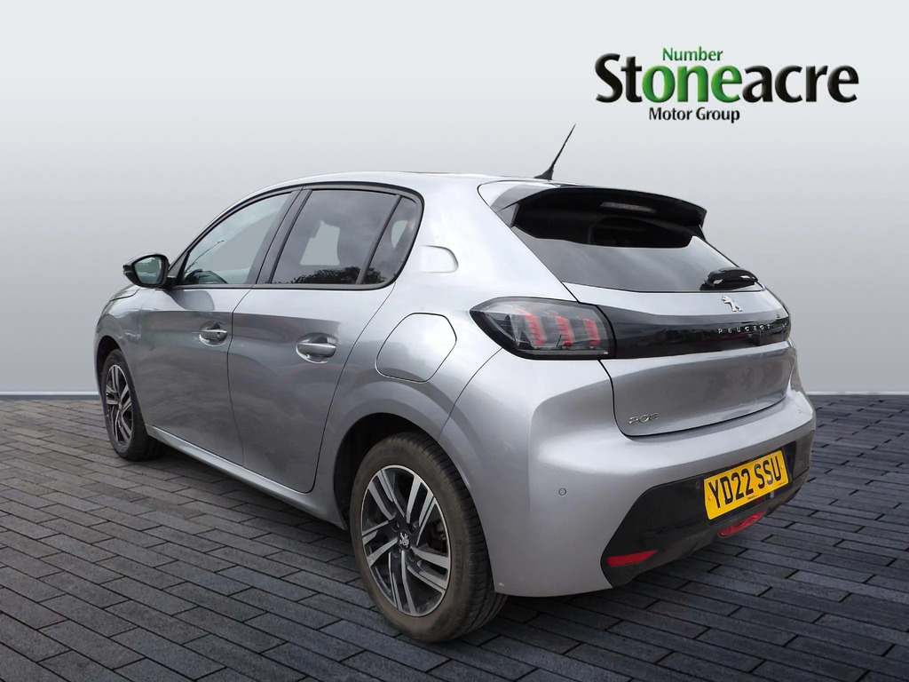 Peugeot 208 1.2 Puretech Allure Premium Hatchback  #5