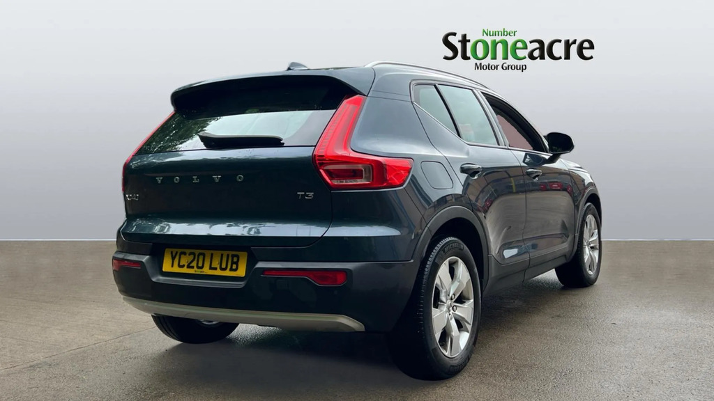 Volvo XC40 1.5 T3 163 Momentum YC20LUB Blue #2