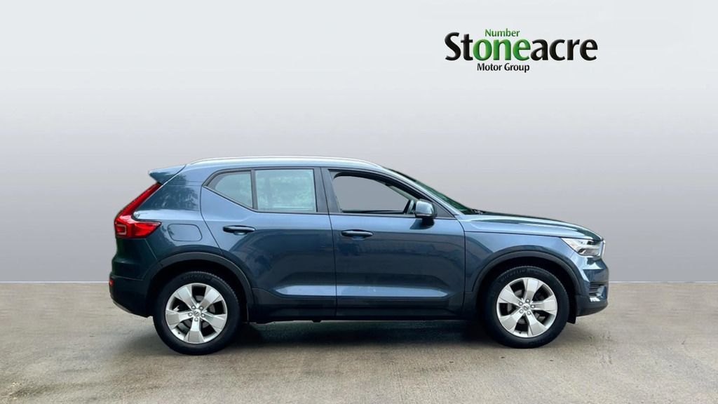 Volvo XC40 1.5 T3 163 Momentum YC20LUB Blue #3
