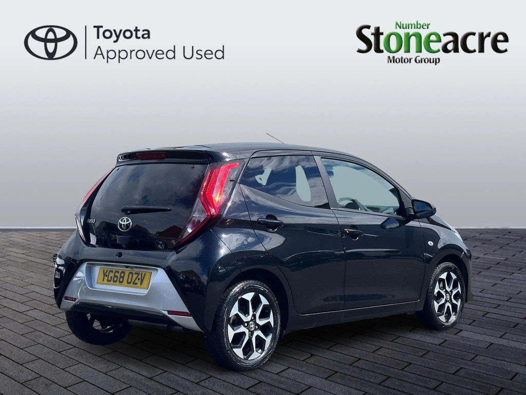 Toyota Aygo 1.0 Vvt-i X-plore Hatchback YG68OZV  #2