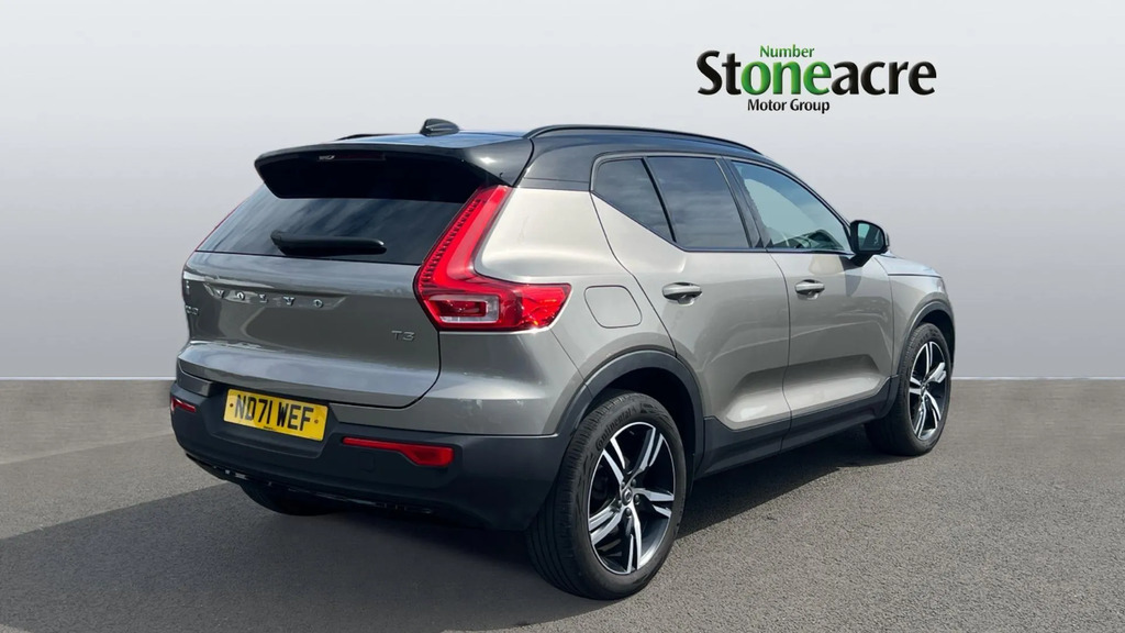 Volvo XC40 R-design T3 163 Hp ND71WEF #2