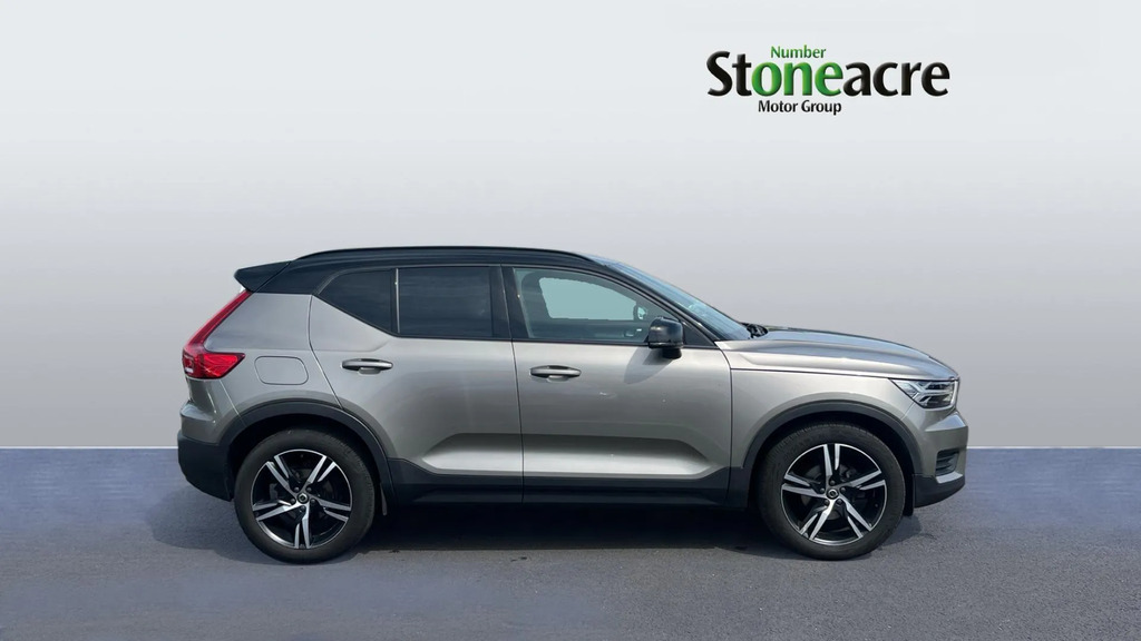 Volvo XC40 R-design T3 163 Hp ND71WEF #3