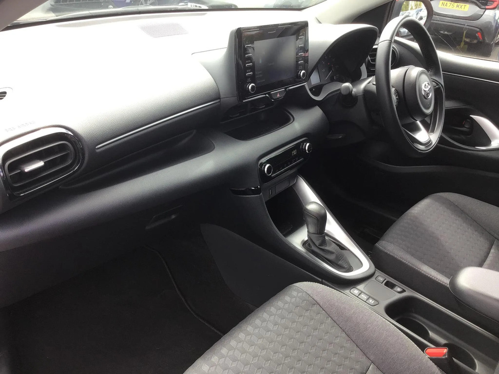 Toyota Yaris 1.5 Hybrid Icon NA72OXE  #5