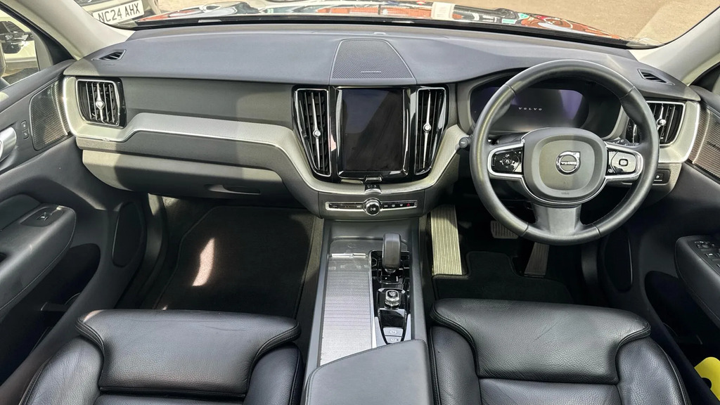 Volvo XC60 Plus Dark T6 Awd 350 Hp NL73TZG #5
