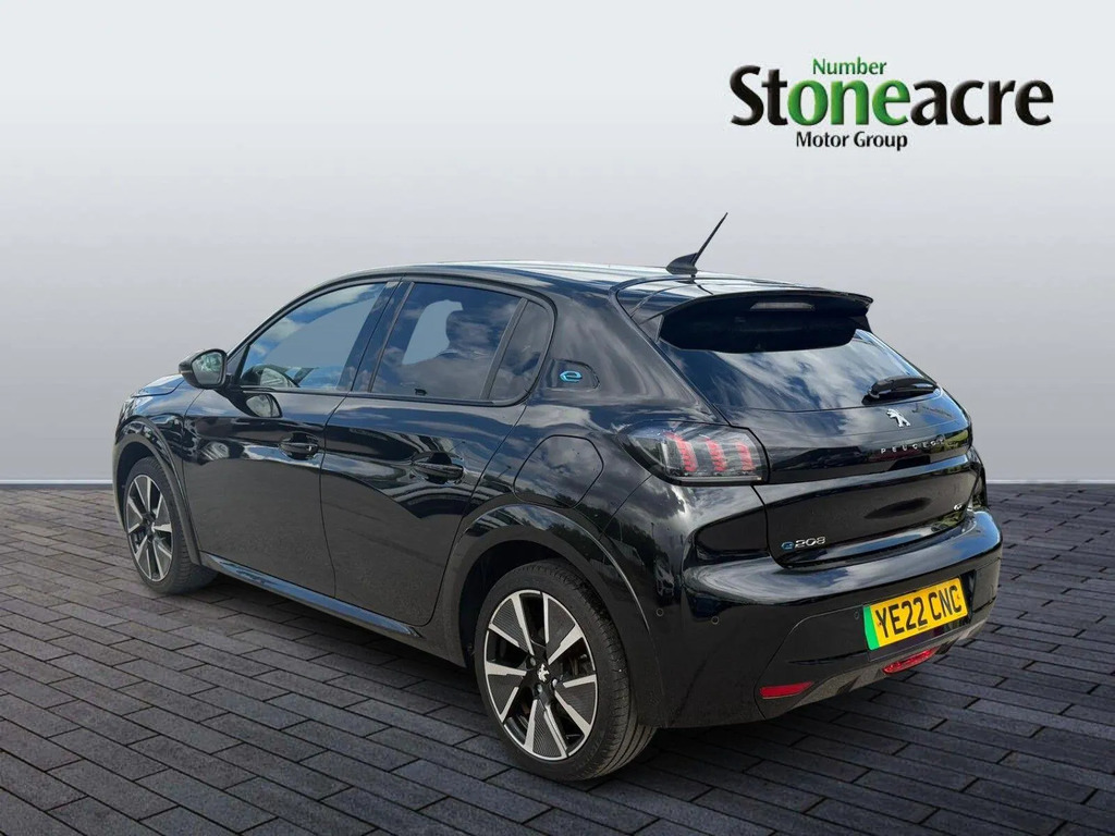Peugeot e-208 100Kw Gt Premium 50Kwh YE22CNC #5