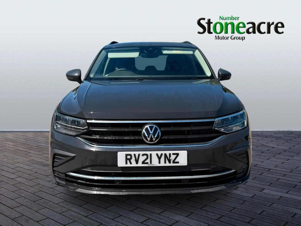 Volkswagen Tiguan 1.5 Tsi 150 Life RV21YNZ  #2