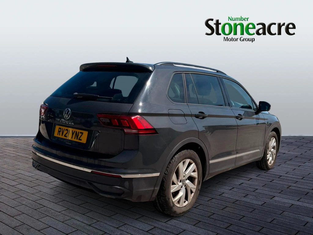 Volkswagen Tiguan 1.5 Tsi 150 Life RV21YNZ  #3