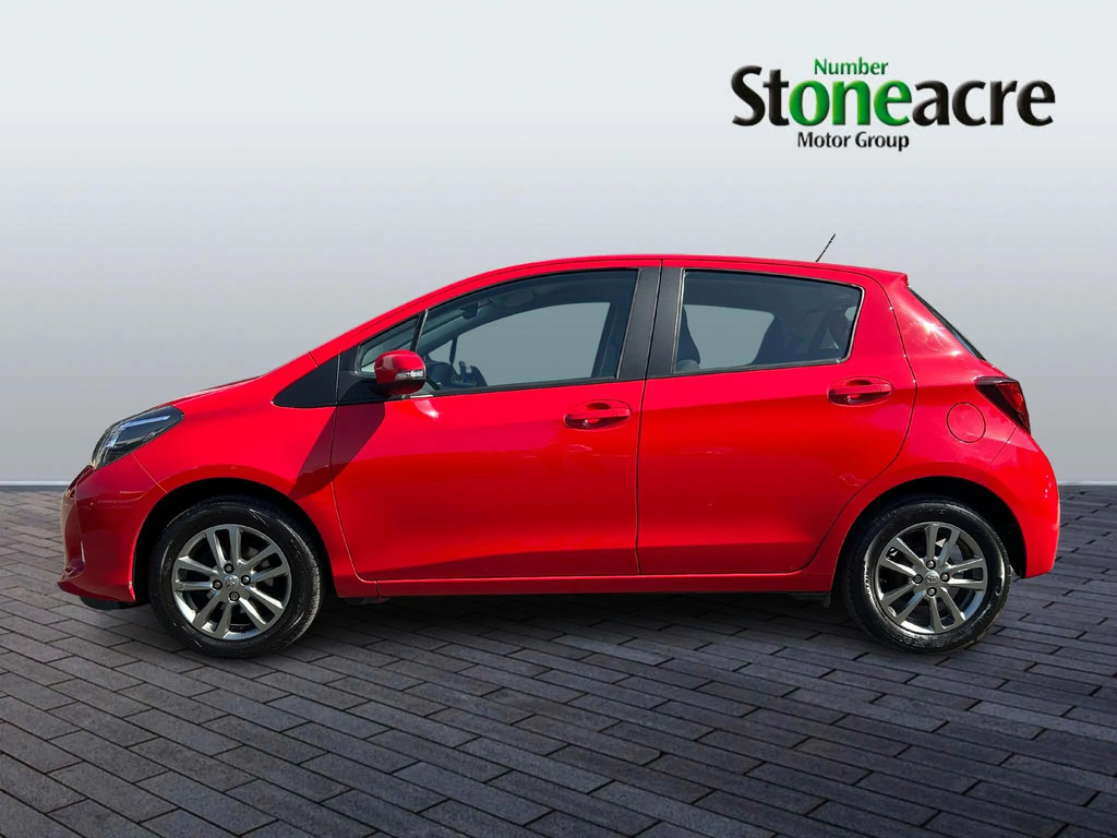 Toyota Yaris 1.33 Vvt-i Icon YM64EWN Red #6