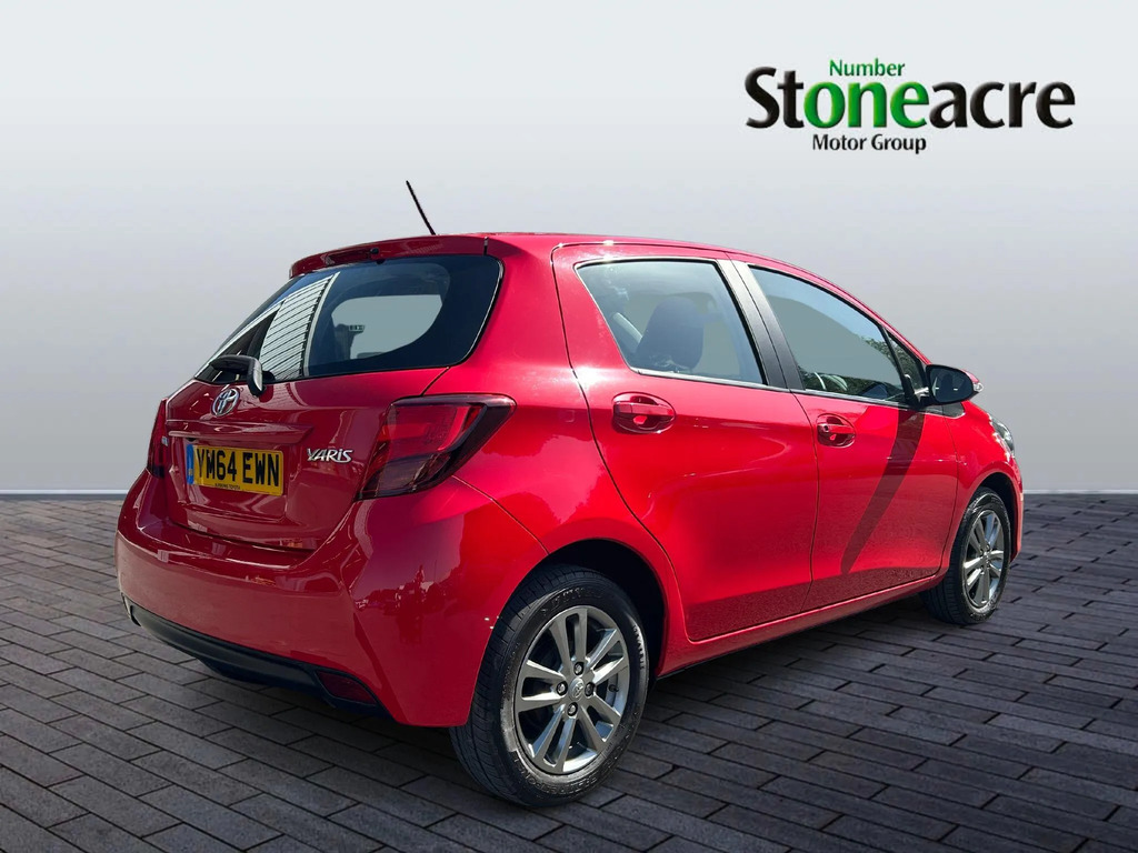 Toyota Yaris 1.33 Vvt-i Icon YM64EWN Red #3
