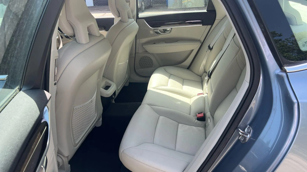 Volvo S90 Saloon Black #12