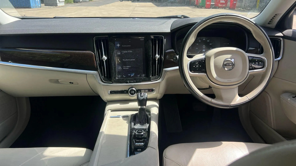 Volvo S90 Saloon Black #8